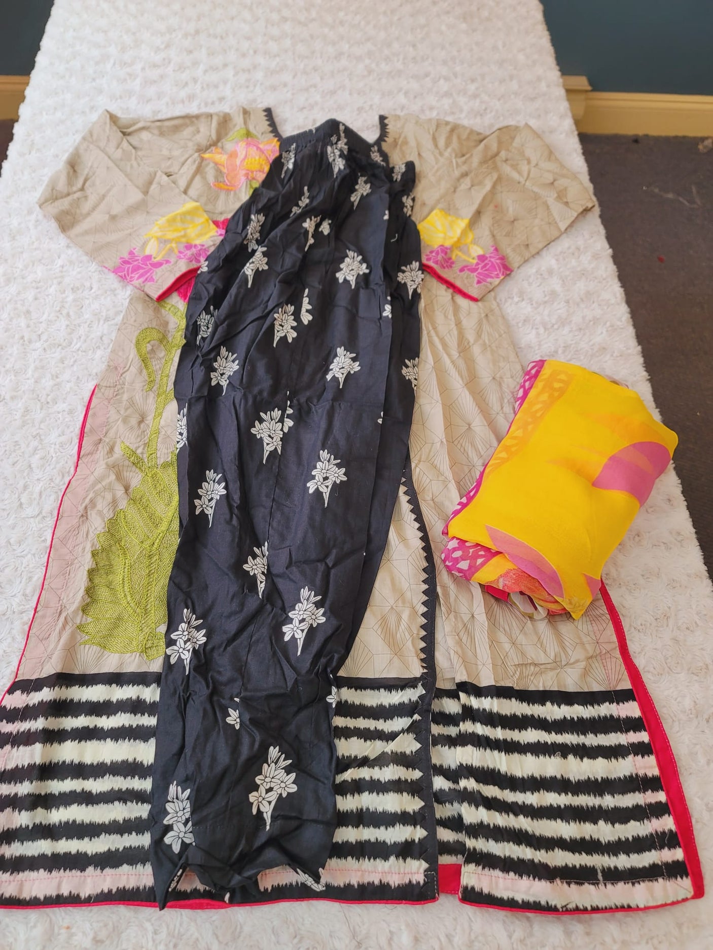 Pakistani lawn Embroidered Salwar kameez Ready To Ship