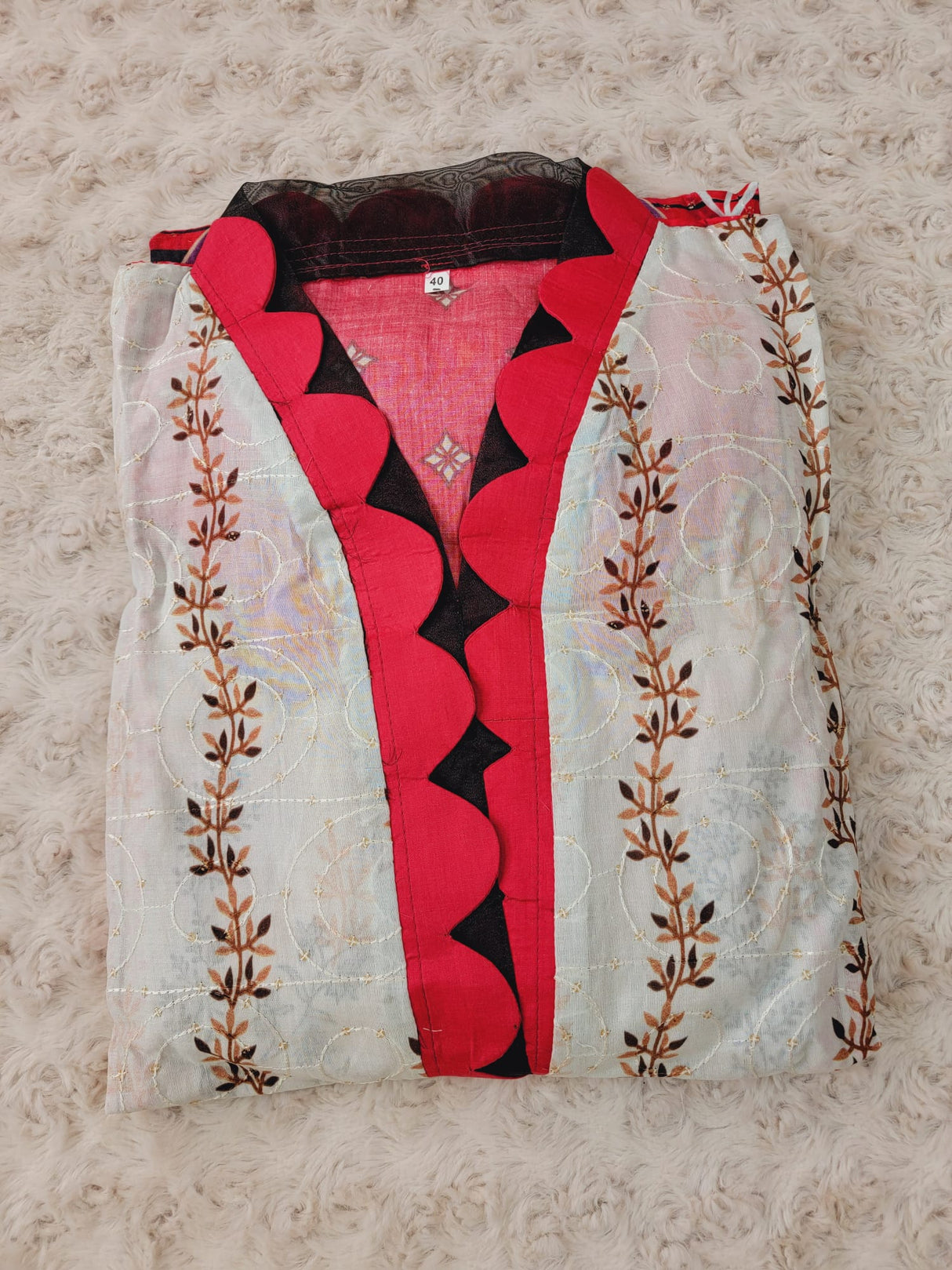 Luxury lawn with pure chiffon dupatta- Ready To Ship