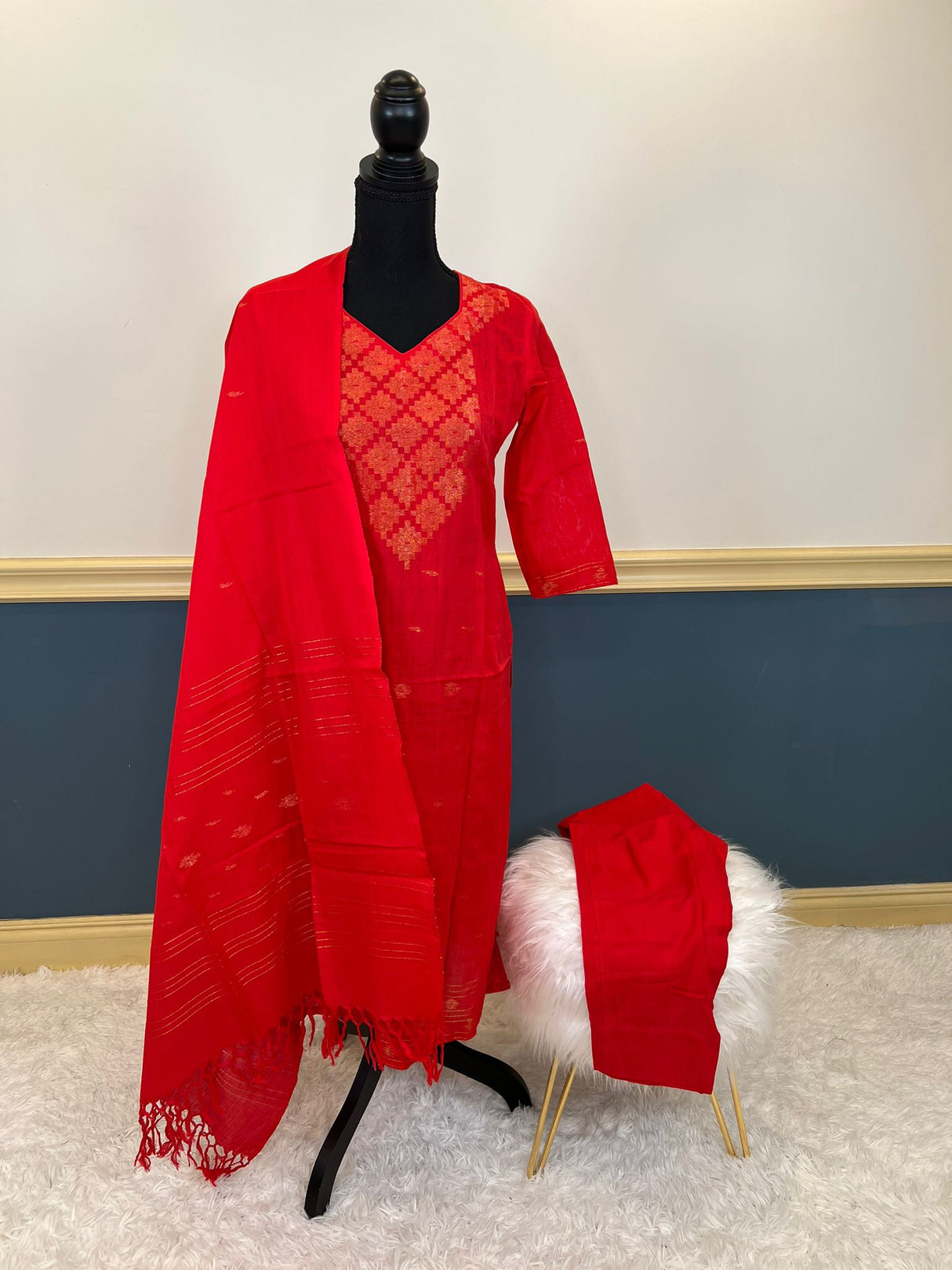 Bangladeshi Jamdani salwar kamiz