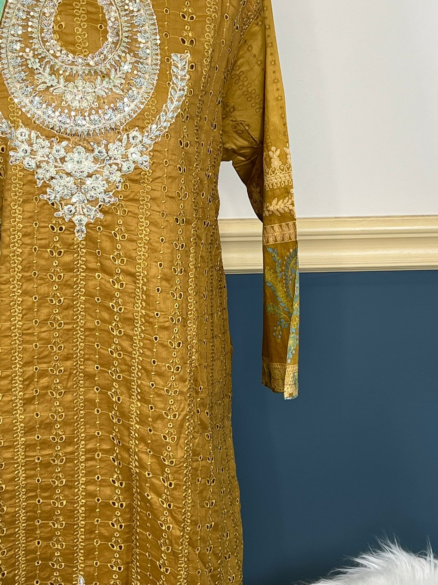 Pakistani Stitched Embroidered lawn Salwar kameez ready to ship