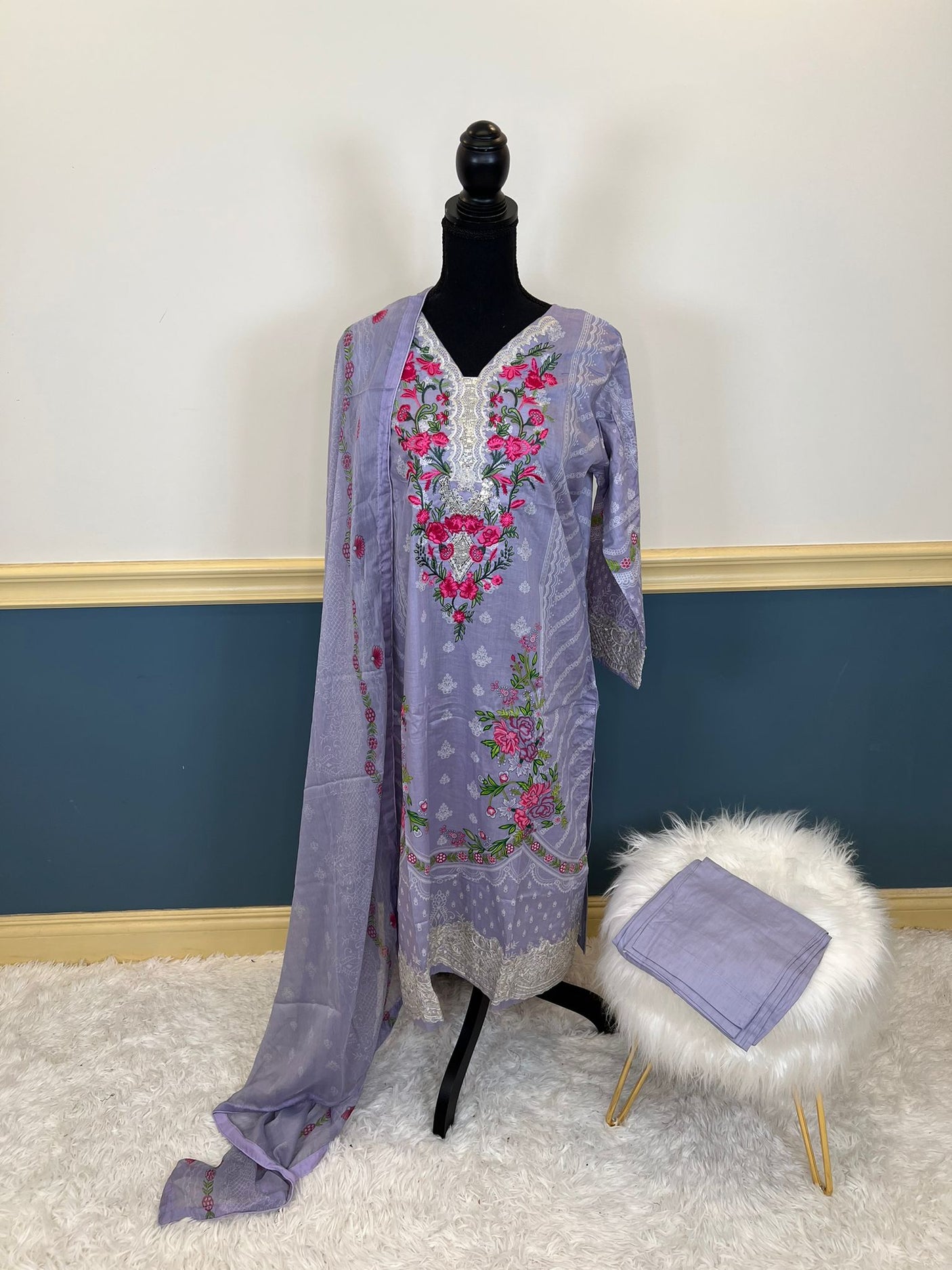 Pakistani Stitched Embroidered lawn Salwar kameez ready to ship