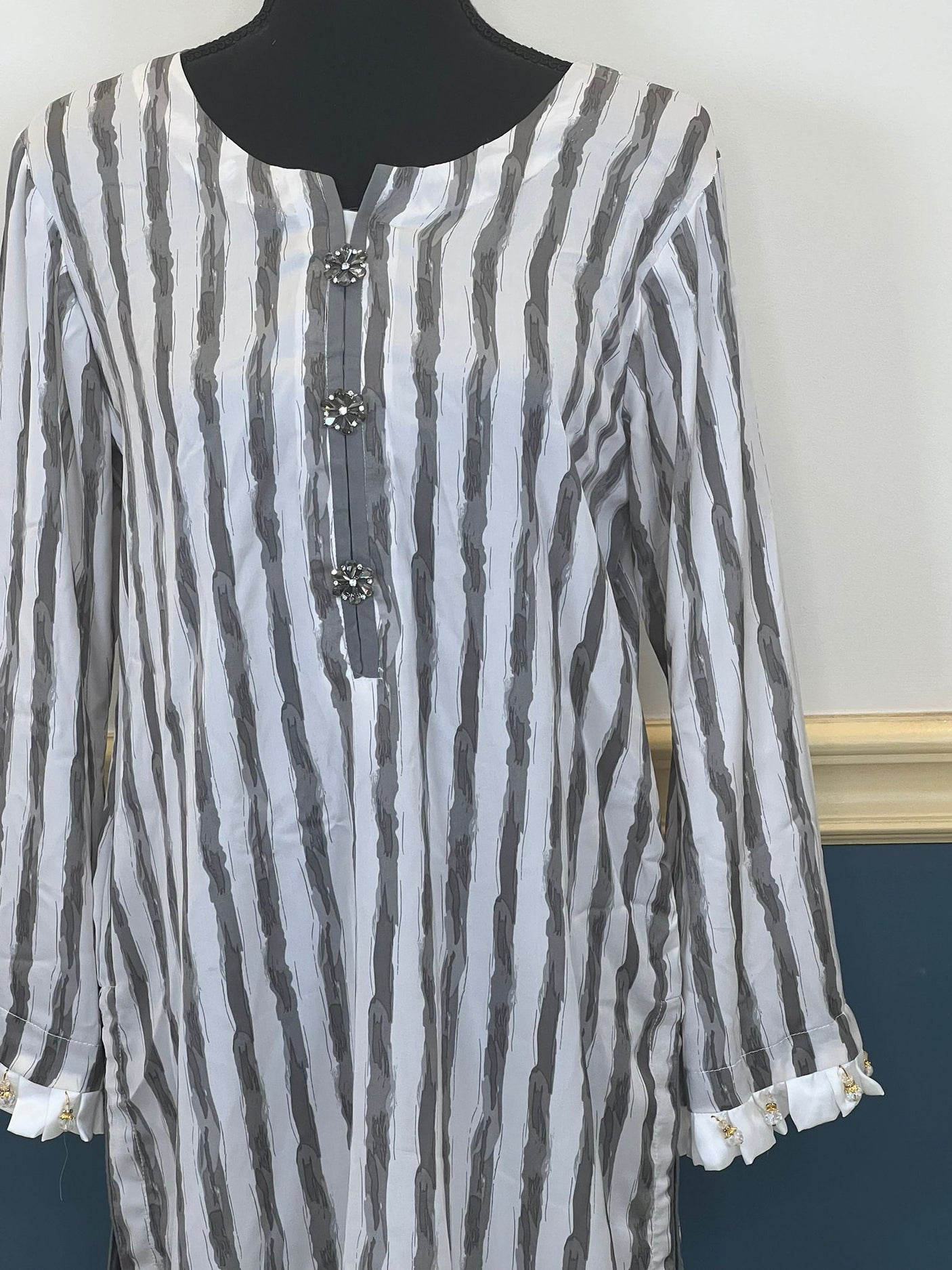 Pakistani 2 pc Kurti