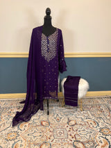 Pakistani Mukesh Salwer Jamison