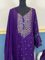 Pakistani Mukesh Salwer Jamison