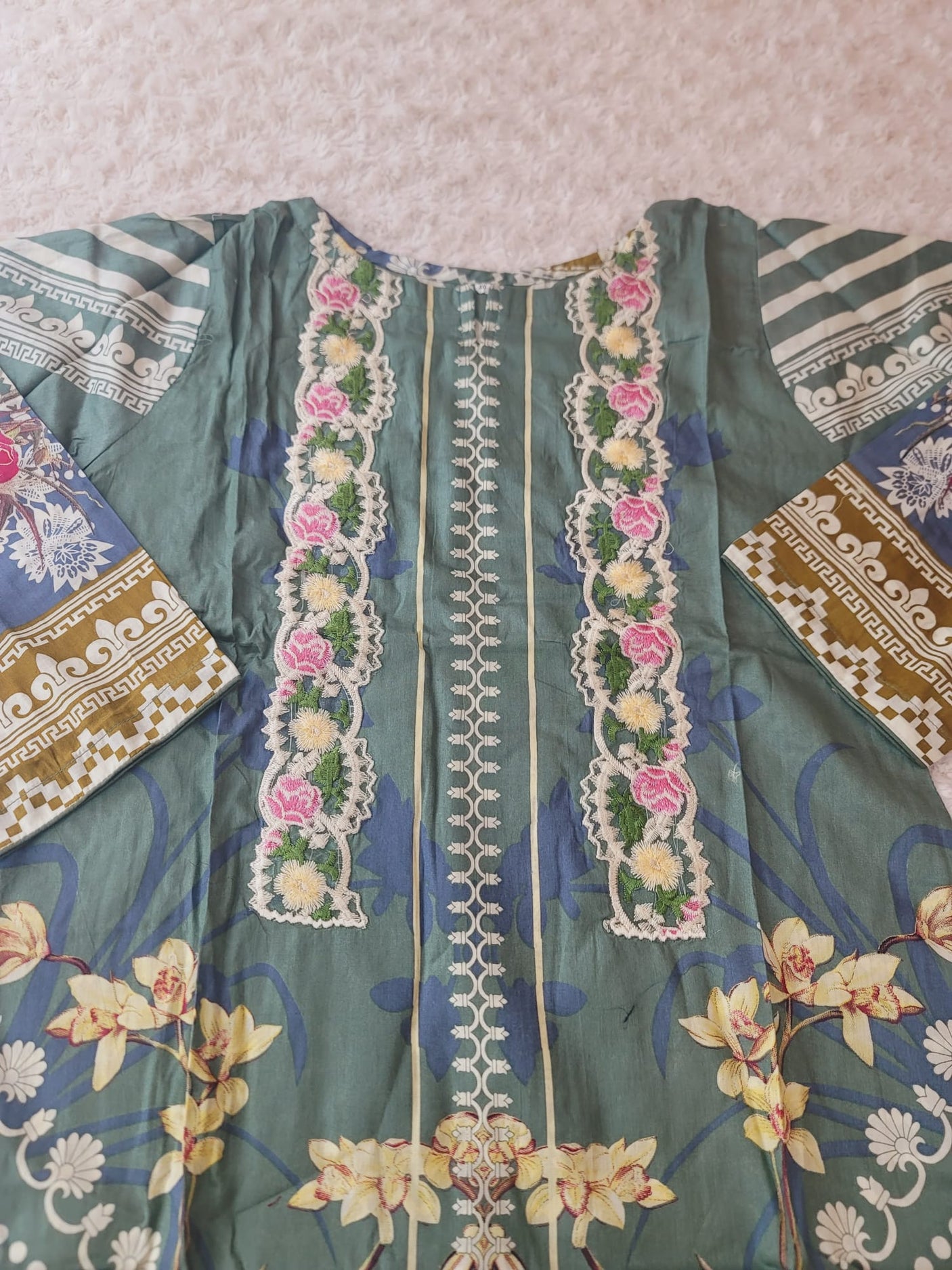 Pakistani Stitched lawn Embroidered Salwar kameez ready to ship