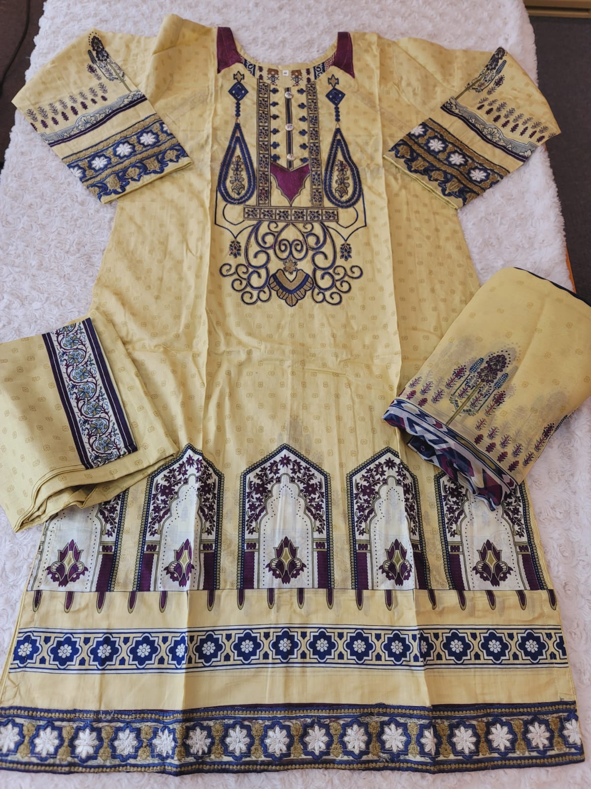 Pakistani stitched  lawn Embroidered Salwar kameez ready to ship