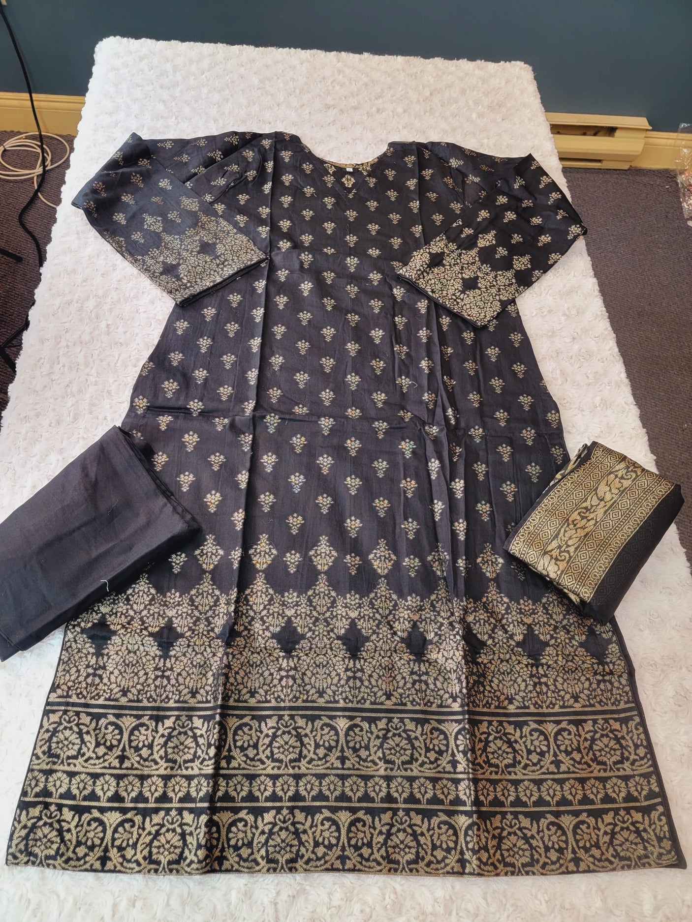 Pakistani Stitched lawn Embroidered Salwar kameez ready to ship