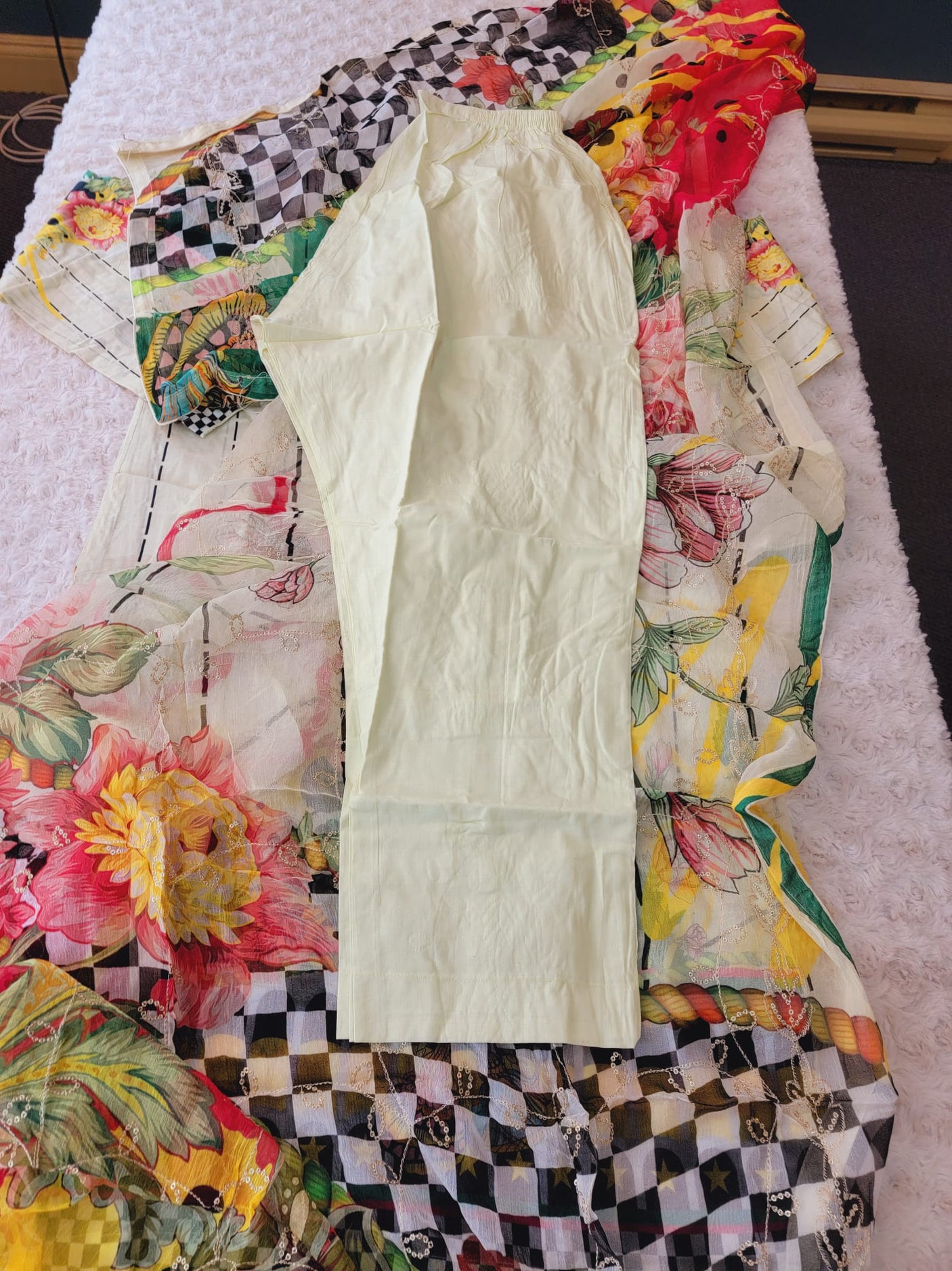 Pakistani Stitched lawn Embroidered Salwar kameez ready to ship