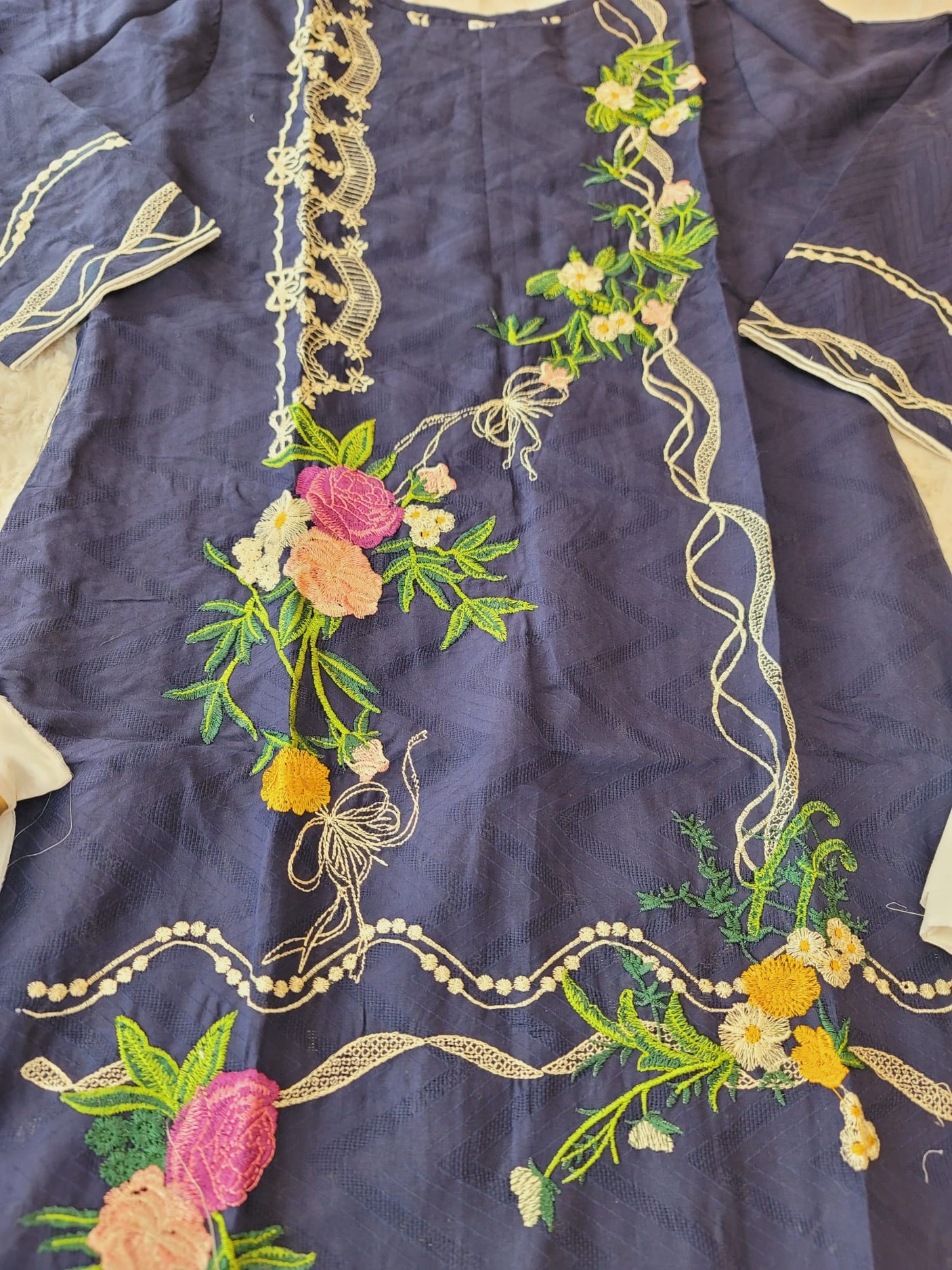 Pakistani Stitched lawn Embroidered Salwar kameez ready to ship