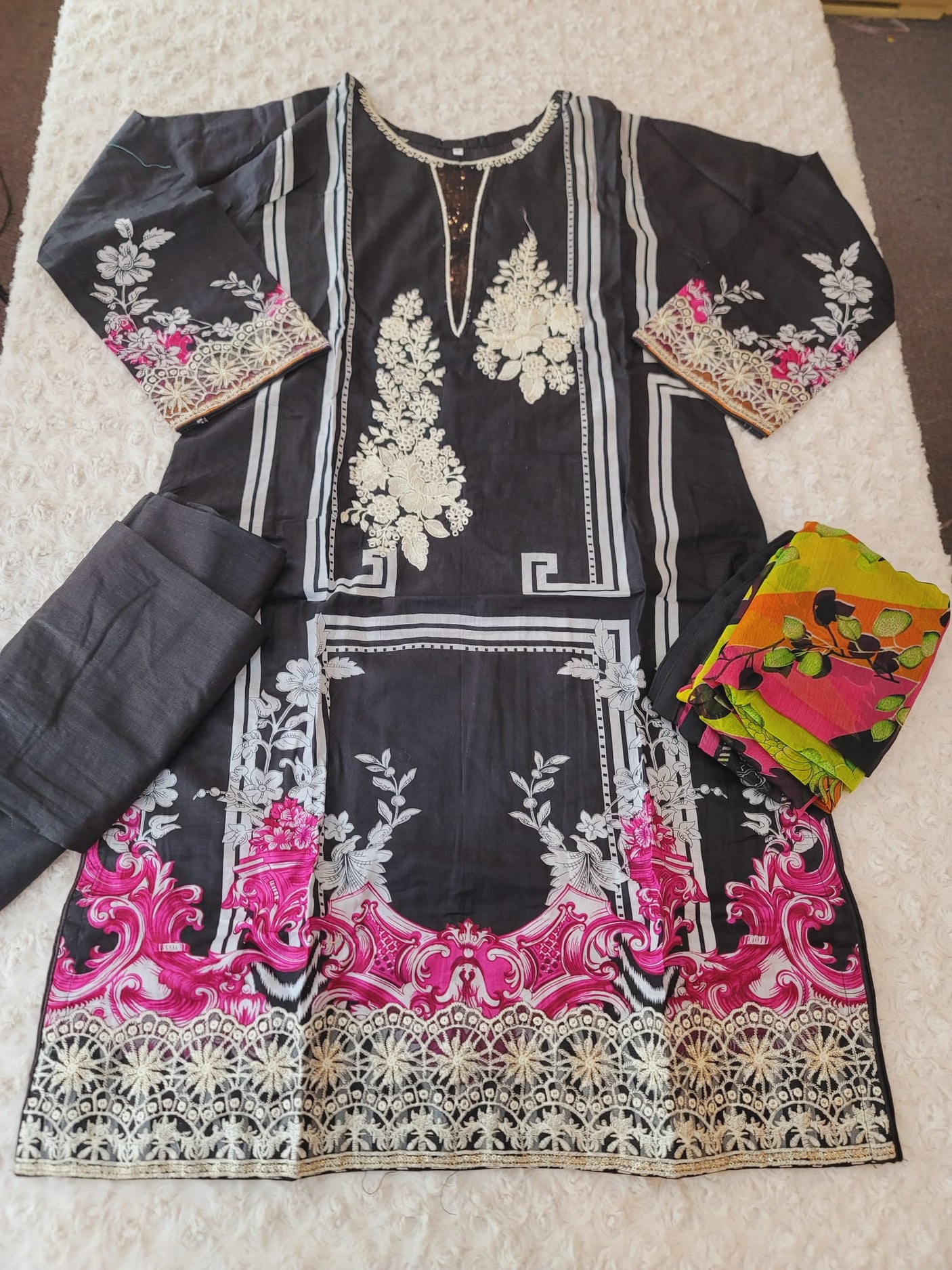 Pakistani Stitched lawn Embroidered Salwar kameez ready to ship