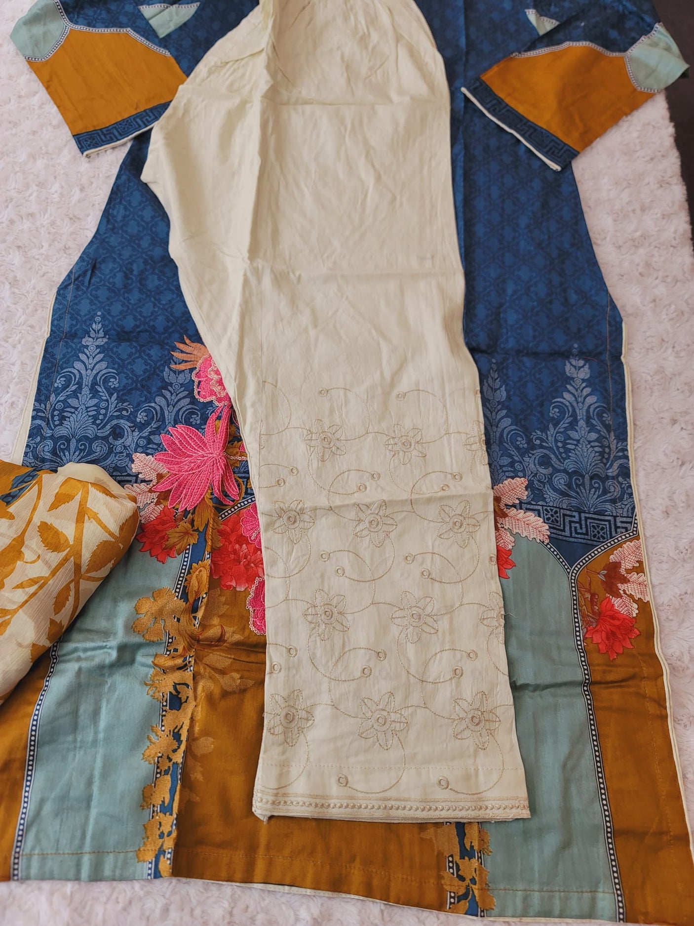 Pakistani Stitched lawn Embroidered Salwar kameez ready to ship