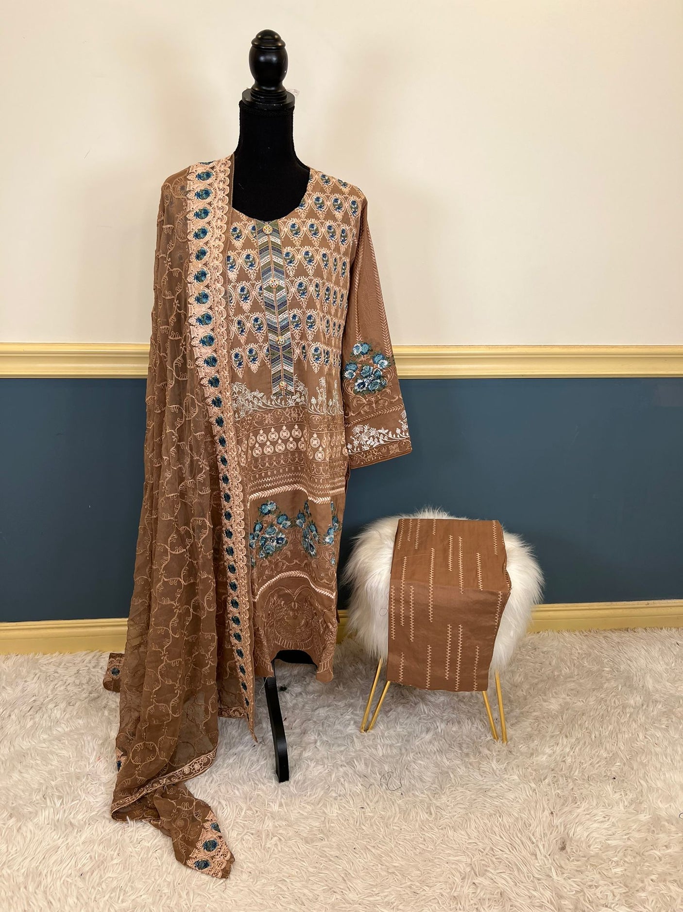 Pakistani Stitched Luxury Embroidered lawn Salwar kameez ready to ship