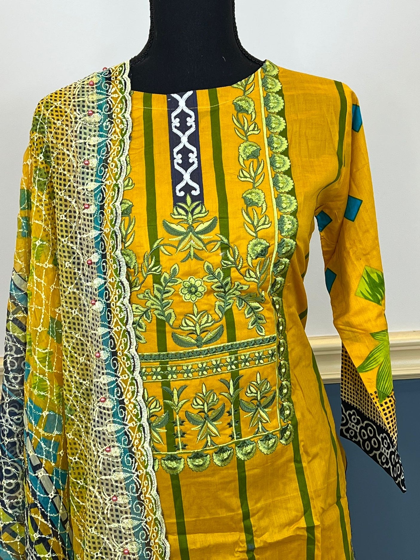 Pakistani Stitched lawn Embroidered Salwar kameez ready to ship