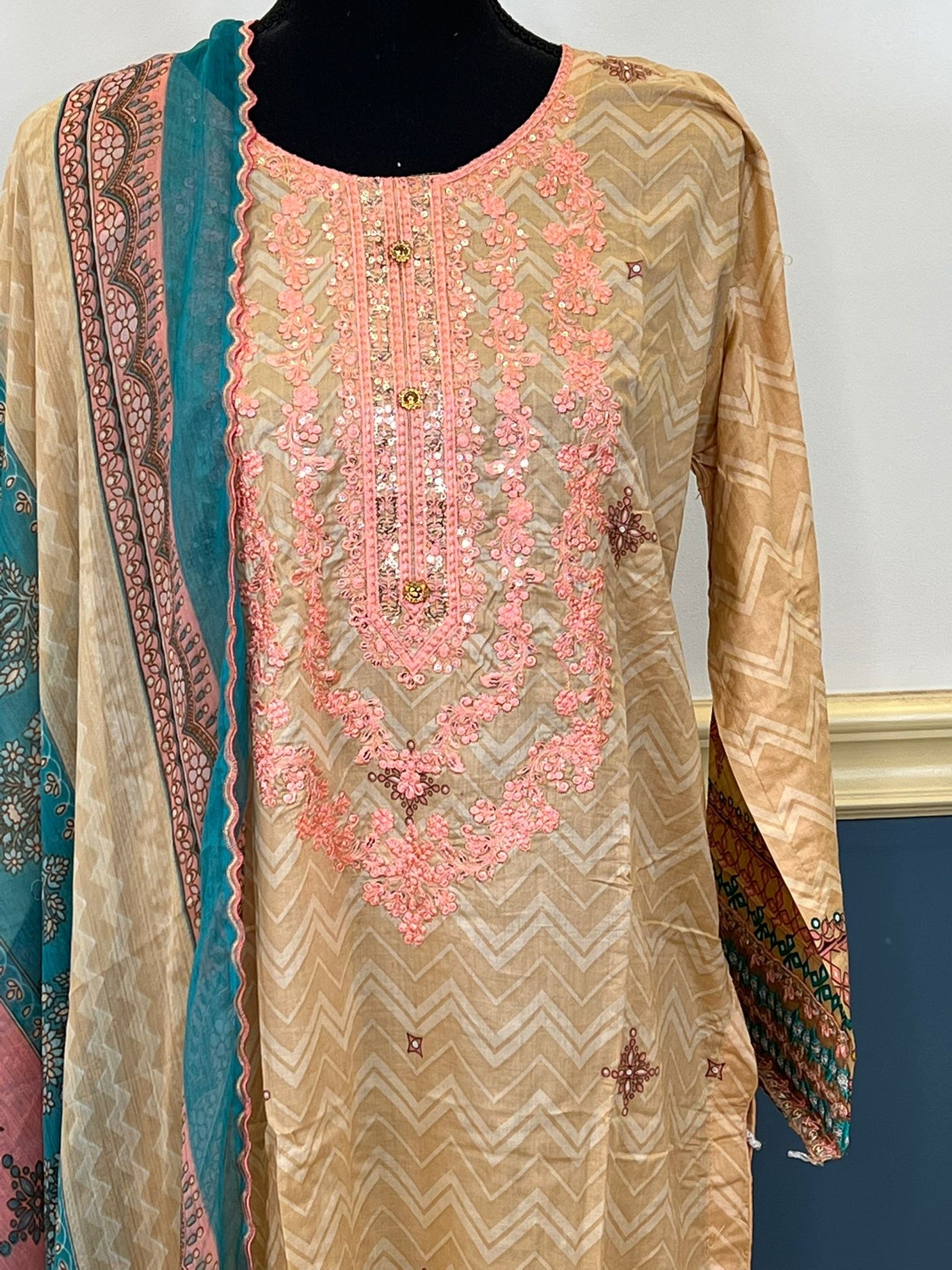 Pakistani Stitched Embroidered lawn Salwar kameez ready to ship