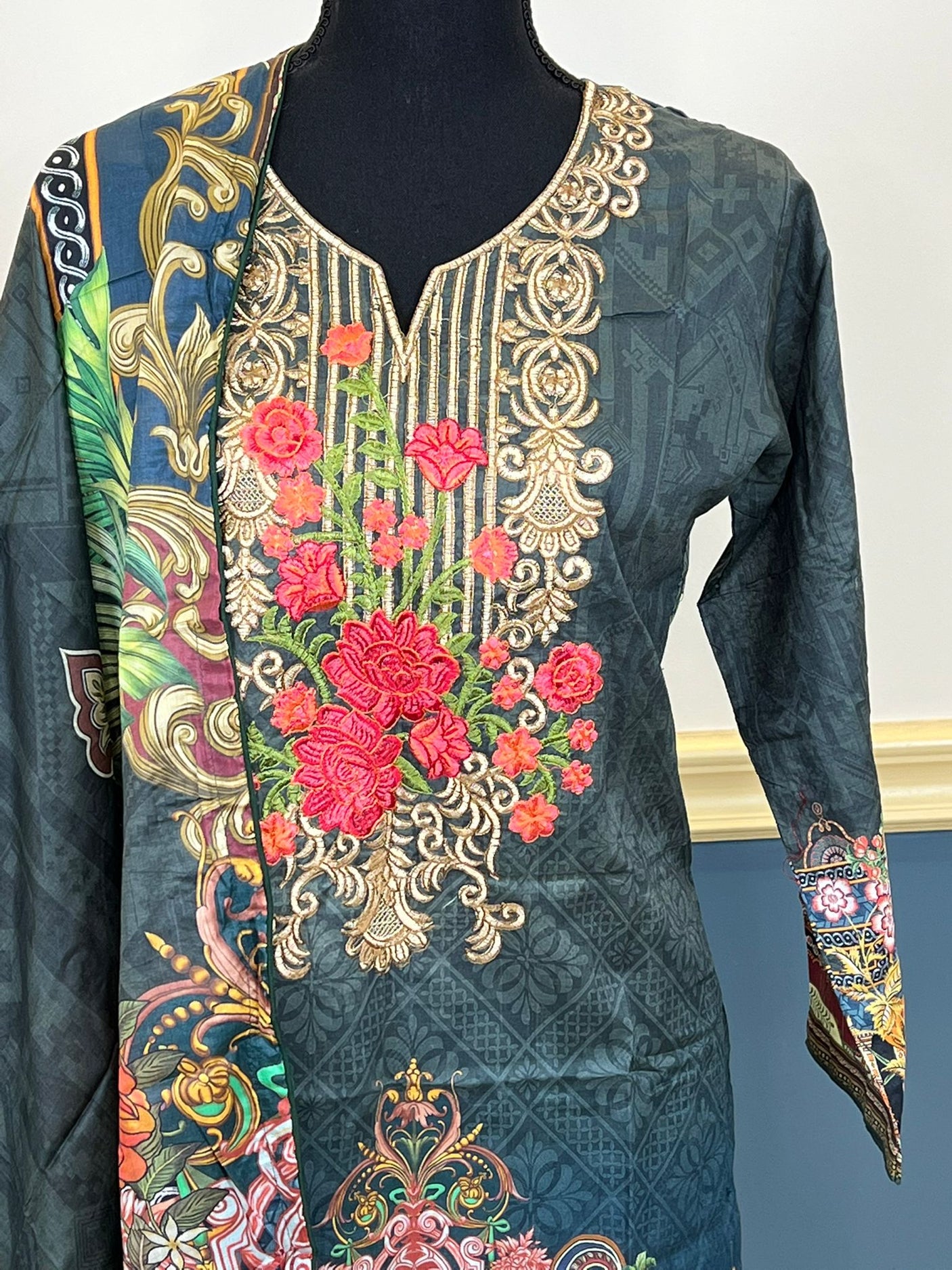 Pakistani Stitched lawn Embroidered Salwar kameez ready to ship