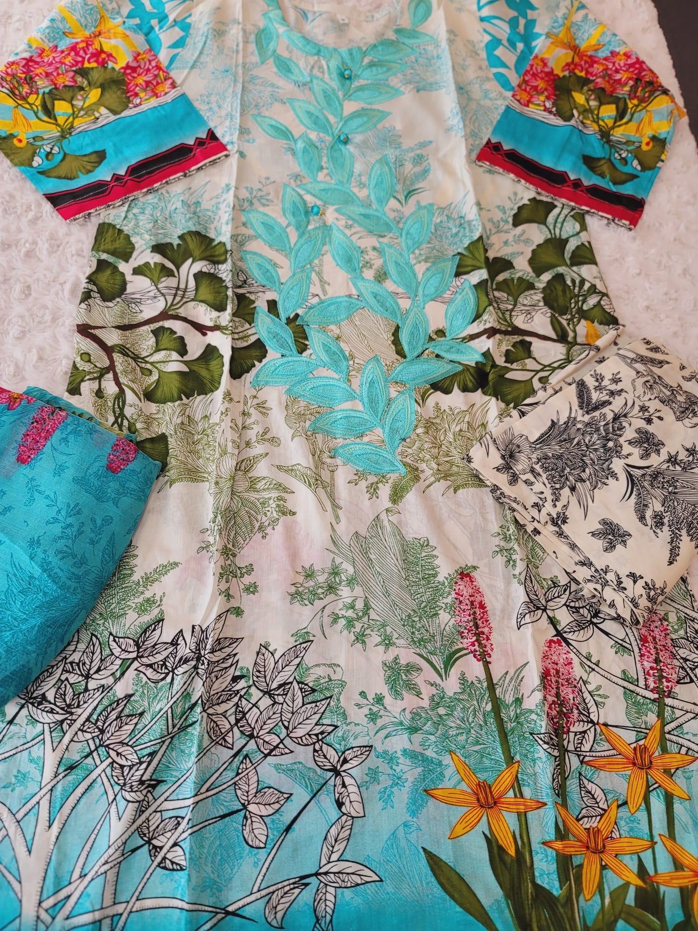 Pakistani Stitched Embroidered Lawn Salwar kameez ready to ship