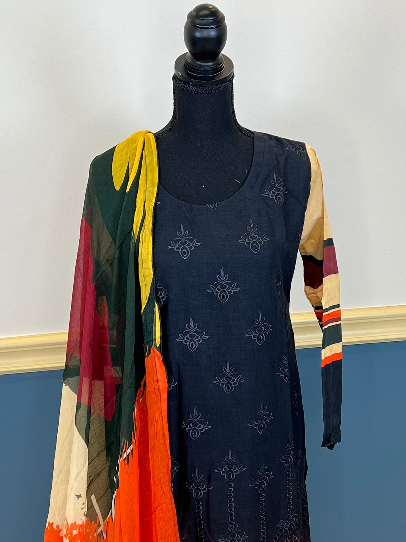 Pakistani Stitched lawn Embroidered Salwar kameez ready to ship