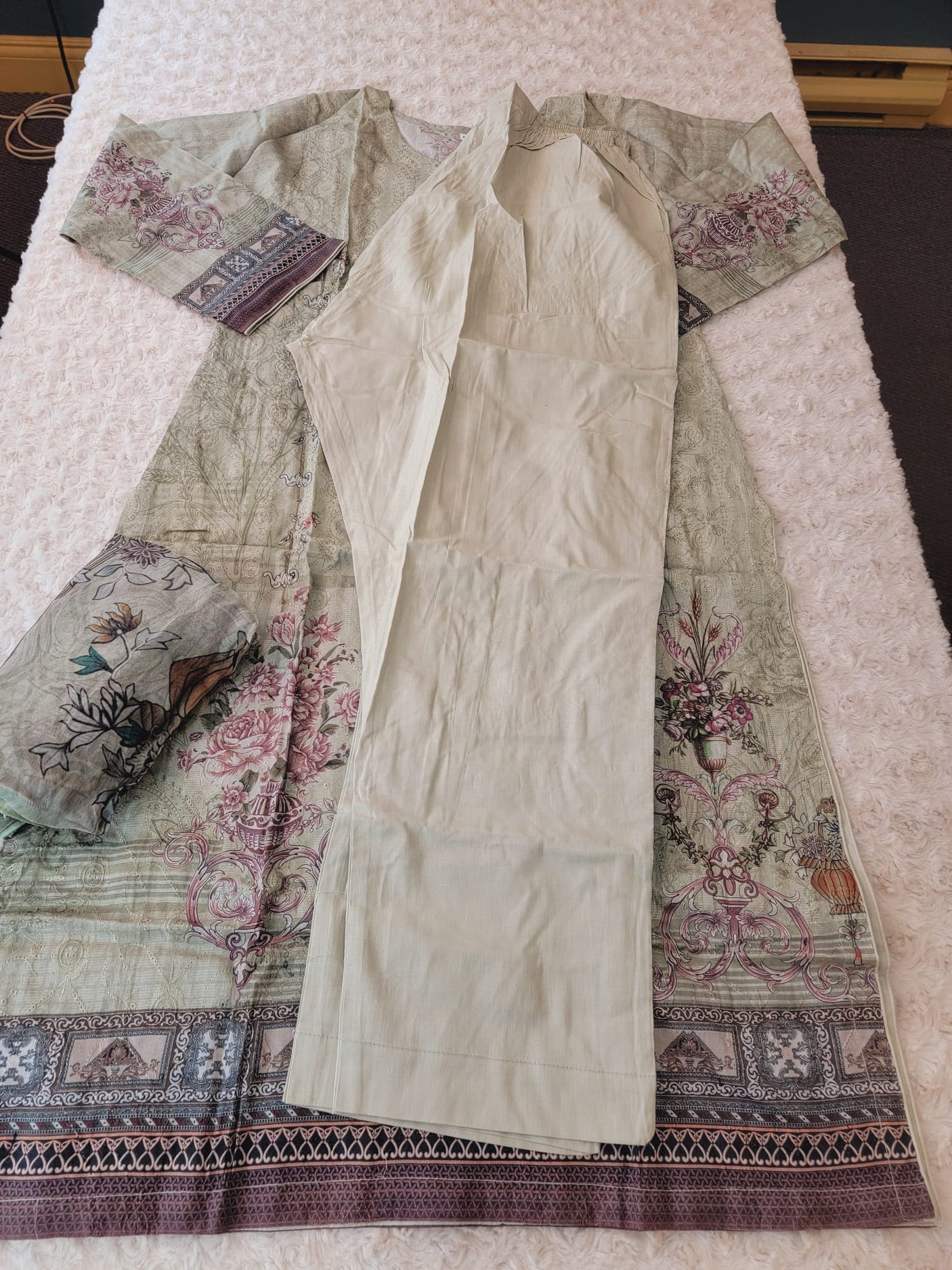 Pakistani Stitched lawn Embroidered Salwar kameez ready to ship