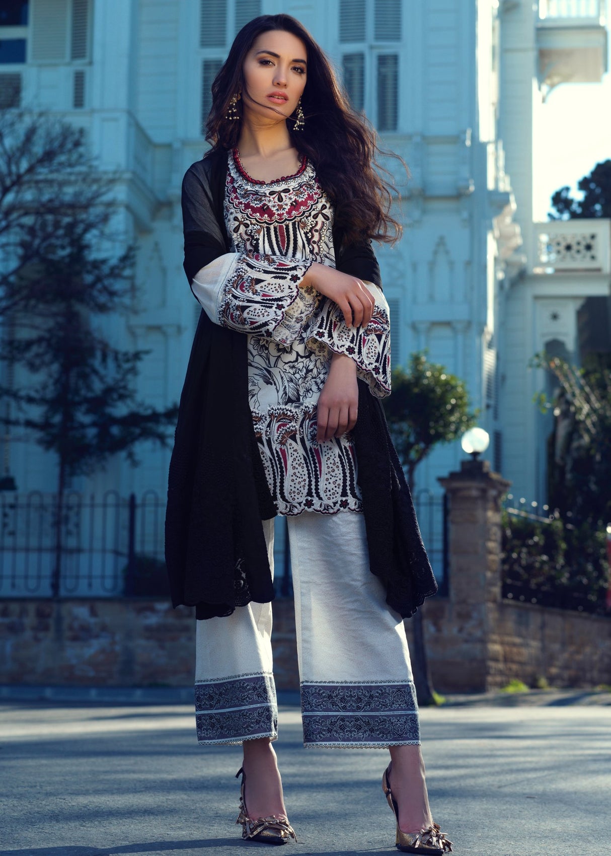 Tena Durrani Luxury Lawn 100% Original